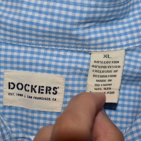 Men's Size XL Docker's Long-Sleeve Button-down Shirt - Picture 2 of 2